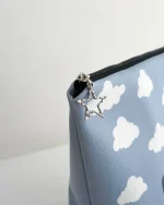 ست آرایشی دختر و ابر