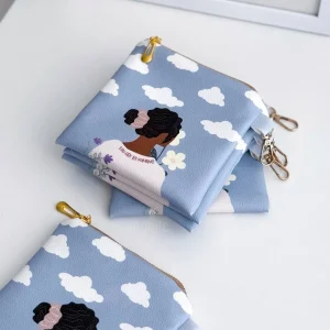 کیف دختر و ابر